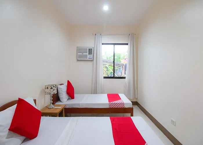 ホテル Oyo 781 Junie House モアルボアル