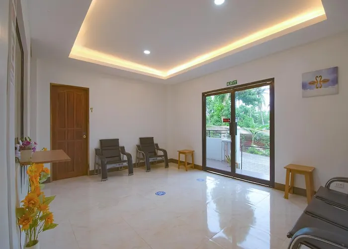 Oyo 781 Junie House 3*