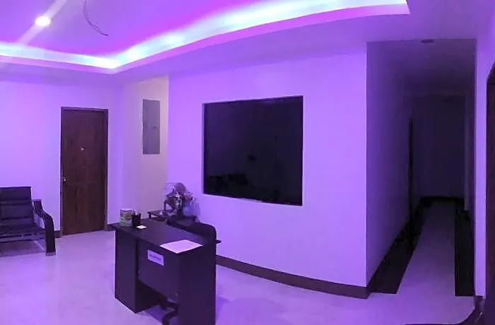 Oyo 781 Junie House ホテル モアルボアル
