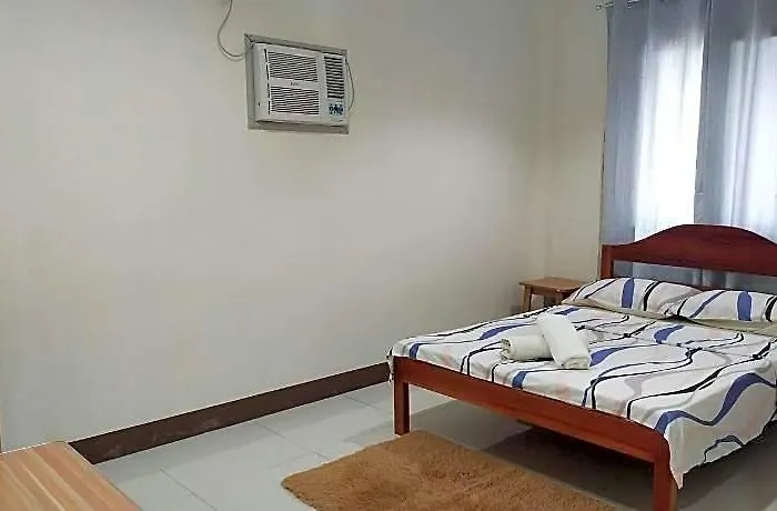 Oyo 781 Junie House Hotell Moalboal