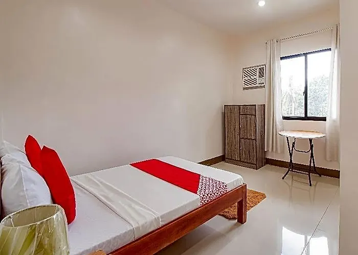 Oyo 781 Junie House Hotell Moalboal